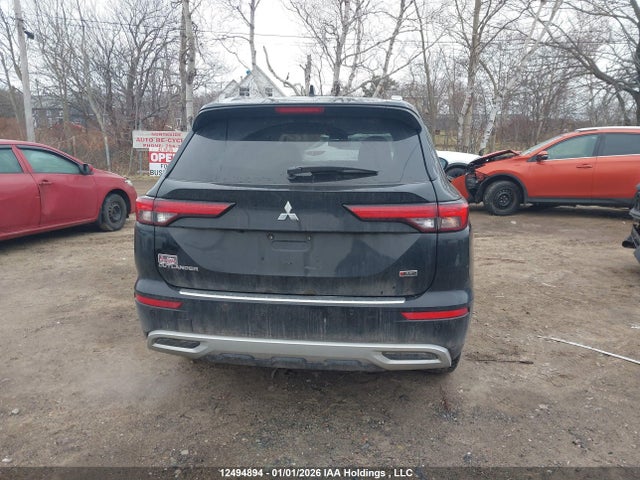 JA4J4UA82NZ615666 Mitsubishi Outlander Se/black Edition