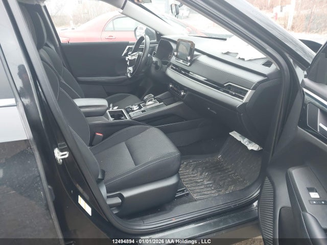 JA4J4UA82NZ615666 Mitsubishi Outlander Se/black Edition