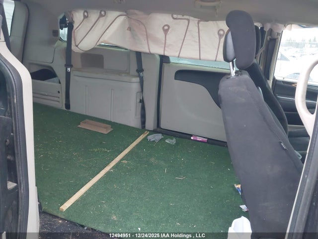 2C4RDGBG6ER282205 Dodge Grand Caravan Se/sxt