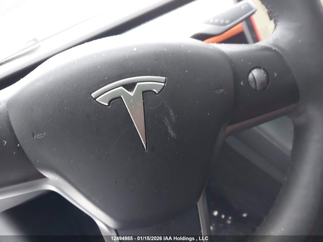 5YJ3E1EA8NF320245 Tesla MODEL 3