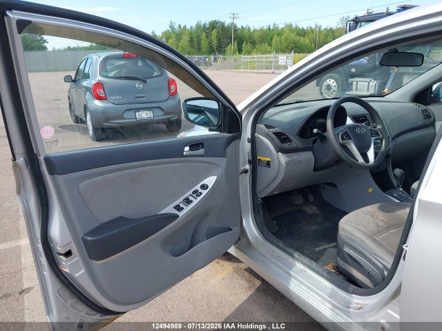 12494989 :رقم المزاد ، KMHCT4AE8CU255266 vin ، 2012 Hyundai Accent Gl مزاد بيع