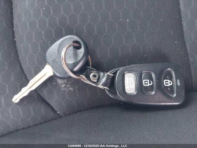 KMHD74LF4KU876856 Hyundai ELANTRA SE