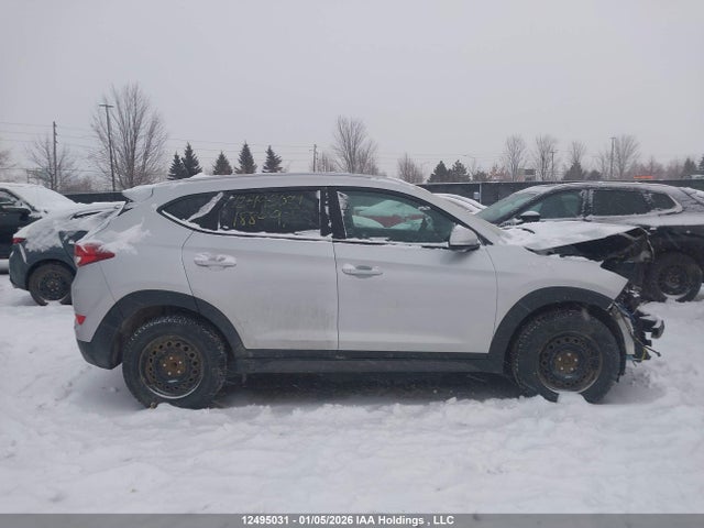 KM8J33A40GU188497 Hyundai Tucson Limited/sport And Eco/se