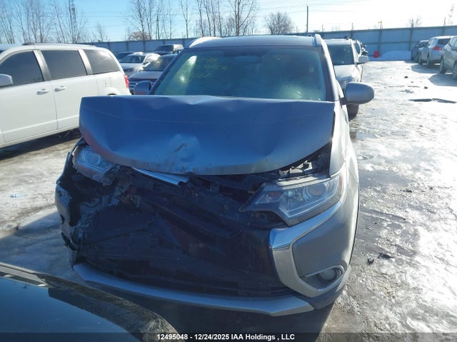 Продажа на аукционе авто 2016 Mitsubishi Outlander Es, vin: JA4AZ2A30GZ609281, номер лота: 12495048