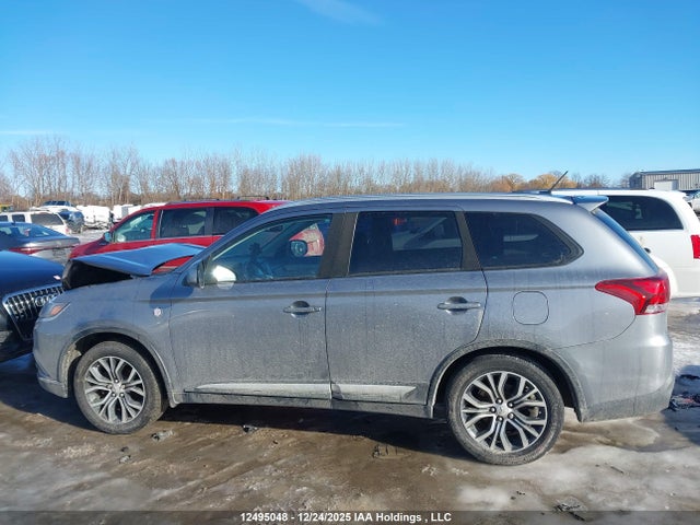 Продажа на аукционе авто 2016 Mitsubishi Outlander Es, vin: JA4AZ2A30GZ609281, номер лота: 12495048