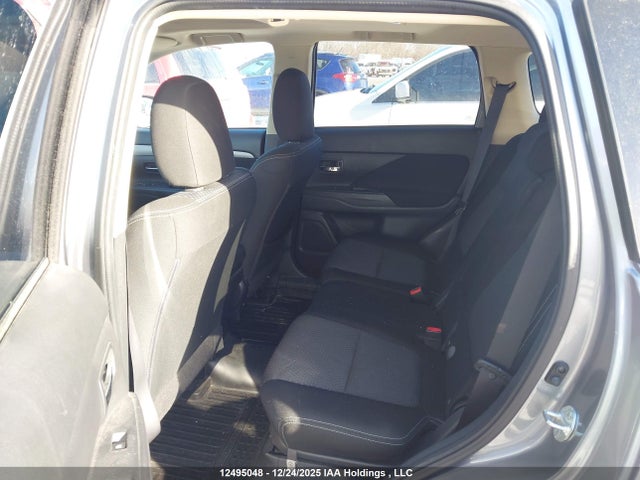 Продажа на аукционе авто 2016 Mitsubishi Outlander Es, vin: JA4AZ2A30GZ609281, номер лота: 12495048