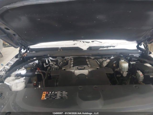 1GYS4CKJXJR122621 Cadillac Escalade Premium Luxury