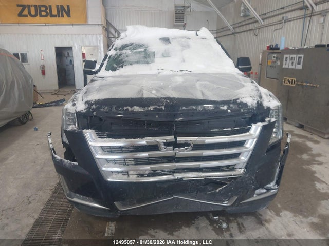 1GYS4CKJXJR122621 Cadillac Escalade Premium Luxury