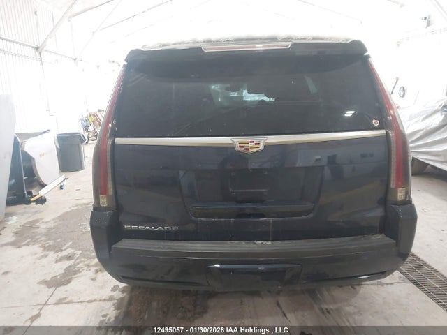 1GYS4CKJXJR122621 Cadillac Escalade Premium Luxury