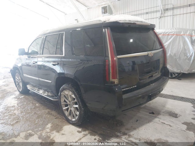 1GYS4CKJXJR122621 Cadillac Escalade Premium Luxury