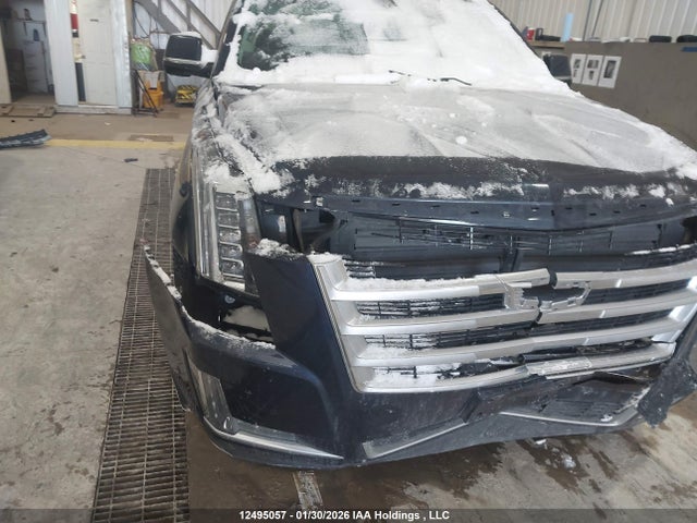 1GYS4CKJXJR122621 Cadillac Escalade Premium Luxury