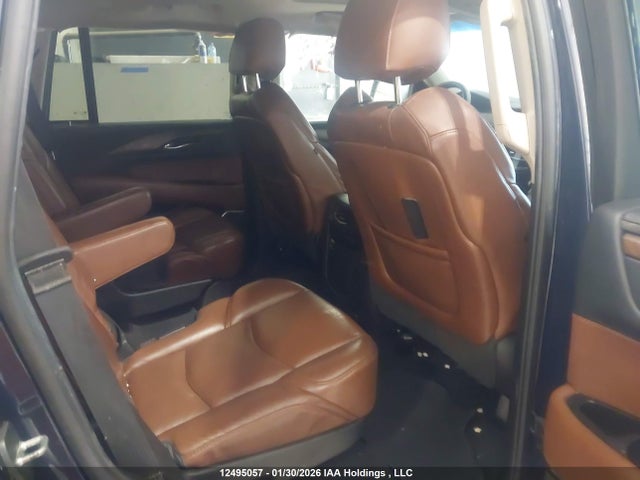 1GYS4CKJXJR122621 Cadillac Escalade Premium Luxury