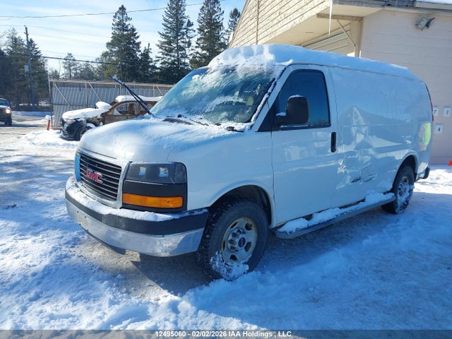 GMC Savana 2500 1wt 2015 1GTW7FCF0F1147186 Image 2