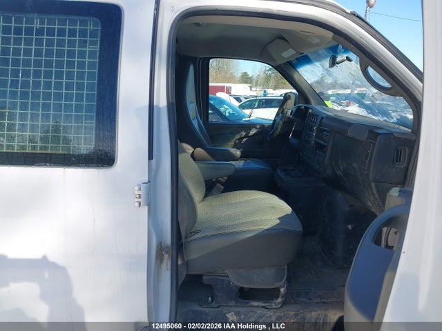 GMC Savana 2500 1wt 2015 1GTW7FCF0F1147186 Image 5