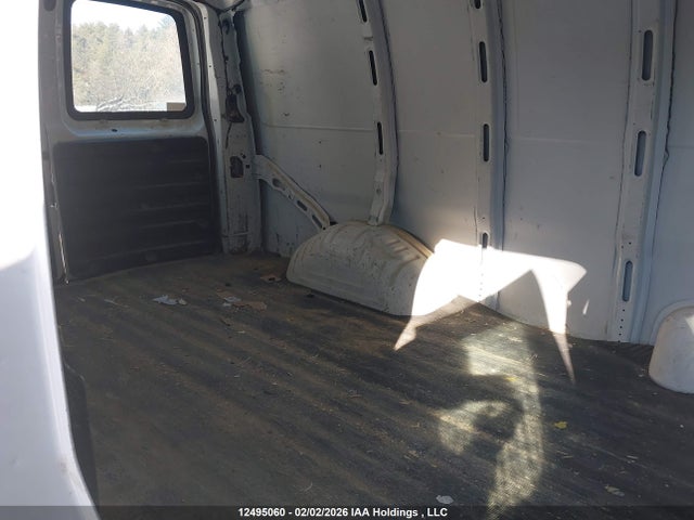 GMC Savana 2500 1wt 2015 1GTW7FCF0F1147186 Image 8