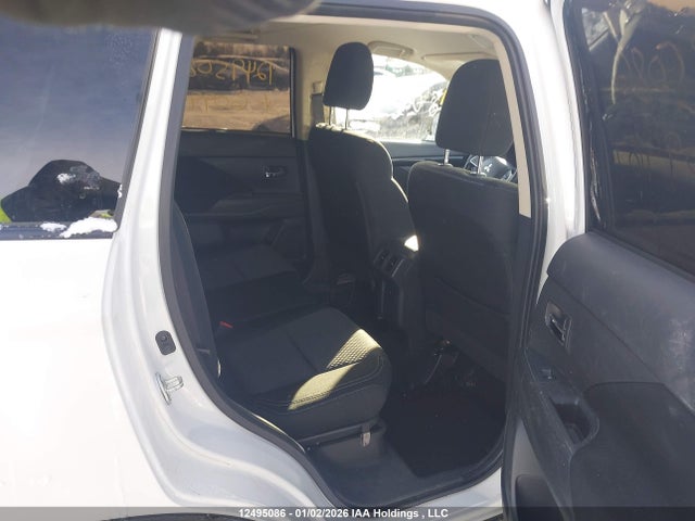 Mitsubishi Outlander Es 2019 JA4AZ2A30KZ609967 Image 8