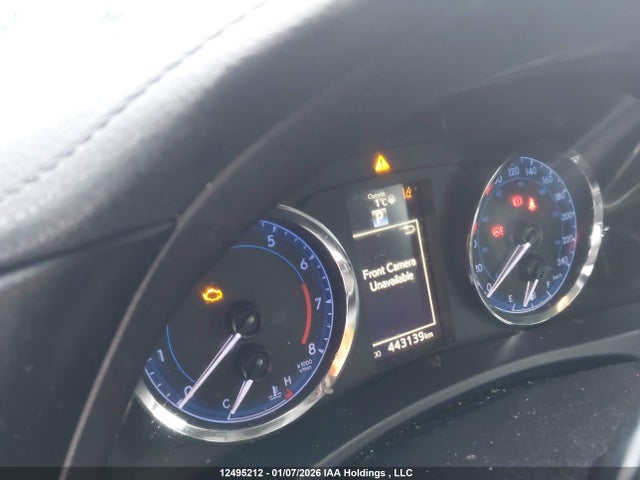 2T1BURHE1JC082040 Toyota COROLLA SE