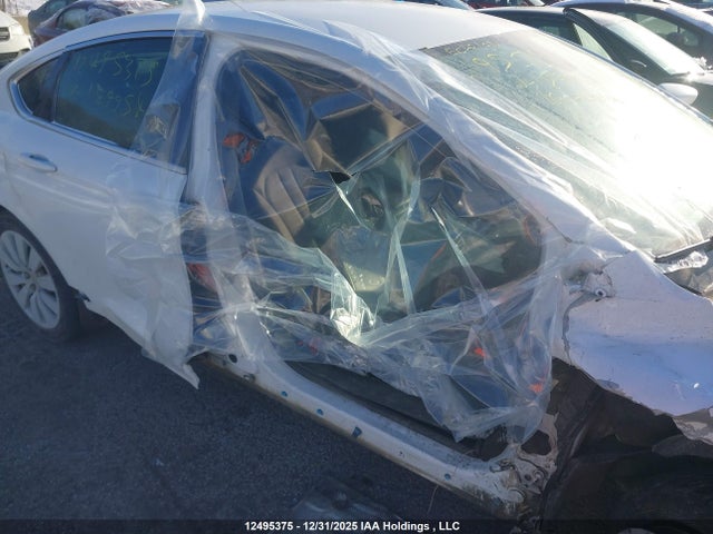 1C3CCCFB3GN189954 Chrysler 200 LX