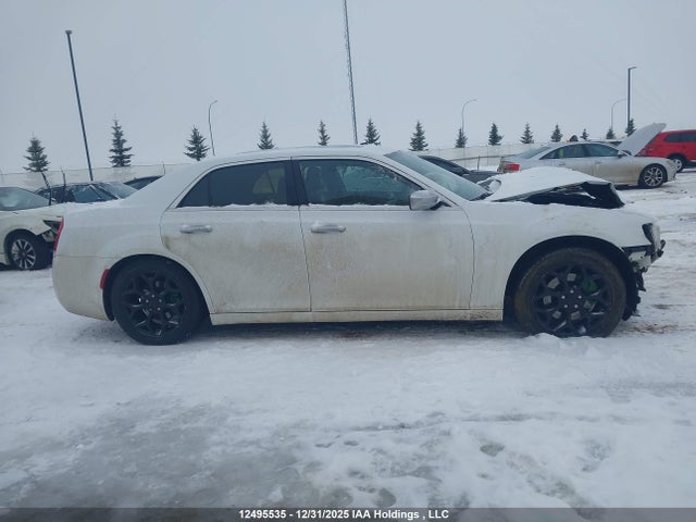 Chrysler 300 C Platinum 2017 2C3CCASG8HH513870 Image 14