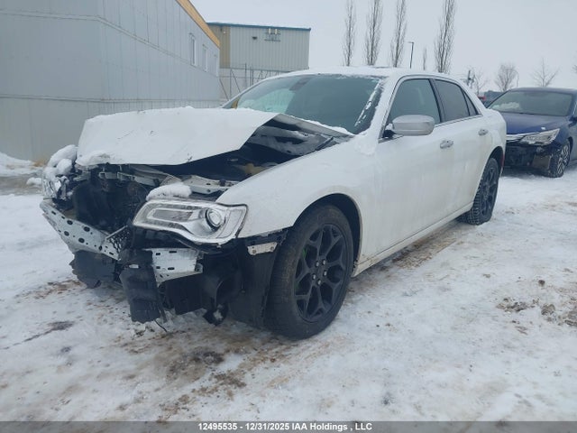 Chrysler 300 C Platinum 2017 2C3CCASG8HH513870 Image 2