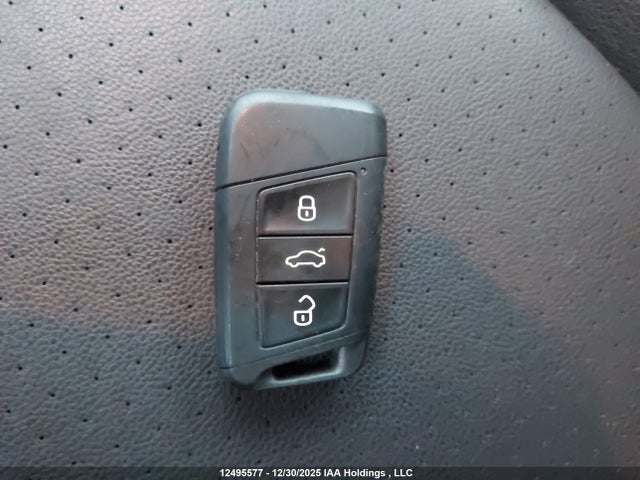 2019 Volkswagen Jetta 1.4 Tsi Highline მანქანა იყიდება აუქციონზე, vin: 3VWE57BU3KM221525, აუქციონის ნომერი: 12495577