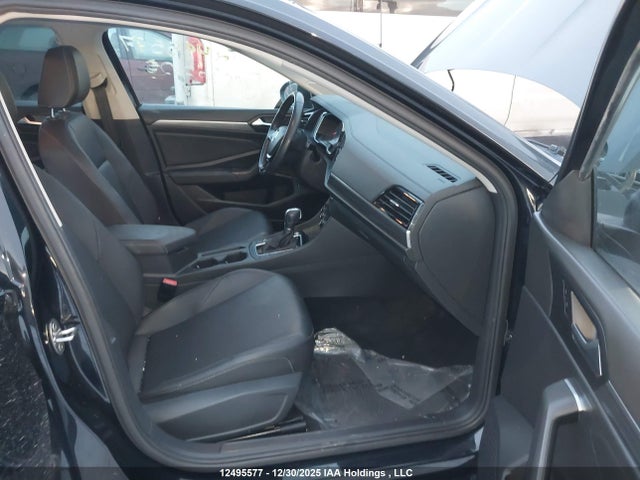 2019 Volkswagen Jetta 1.4 Tsi Highline მანქანა იყიდება აუქციონზე, vin: 3VWE57BU3KM221525, აუქციონის ნომერი: 12495577