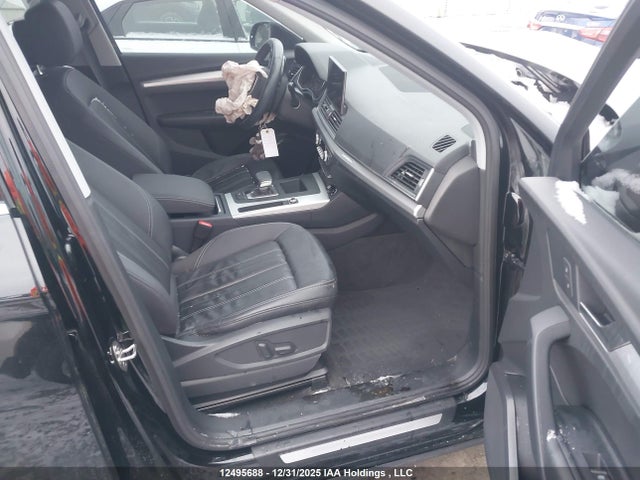 WA1AAAFY7N2129833 Audi Q5 45 Komfort