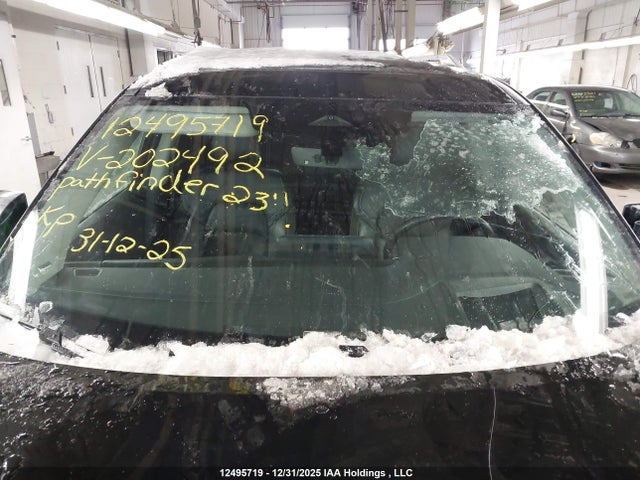 5N1DR3CE8PC202492 Nissan Pathfinder Sl