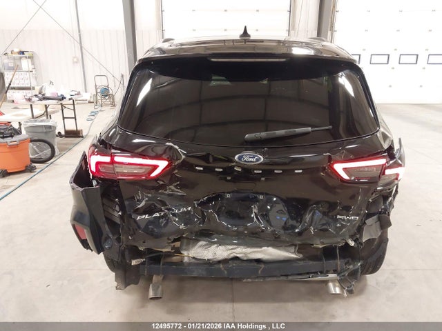 1FMCU9JA8PUA79137 Ford Escape Platinum