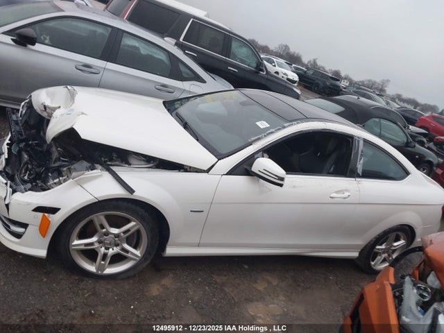 12495912 :رقم المزاد ، WDDGJ4HB2CF825389 vin ، 2012 Mercedes-benz C 250 مزاد بيع