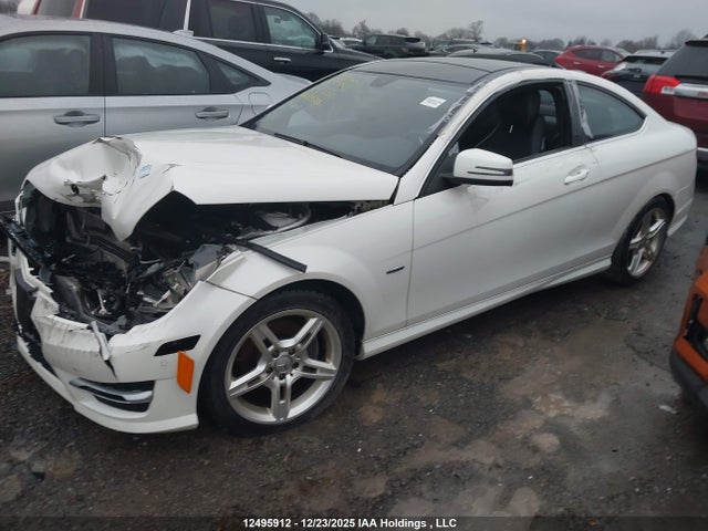 12495912 :رقم المزاد ، WDDGJ4HB2CF825389 vin ، 2012 Mercedes-benz C 250 مزاد بيع