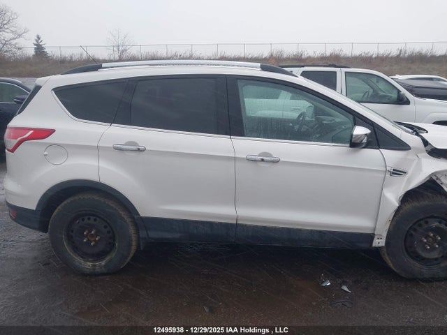 1FMCU0G94FUC47220 Ford ESCAPE SE