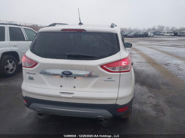 1FMCU0G94FUC47220 Ford ESCAPE SE