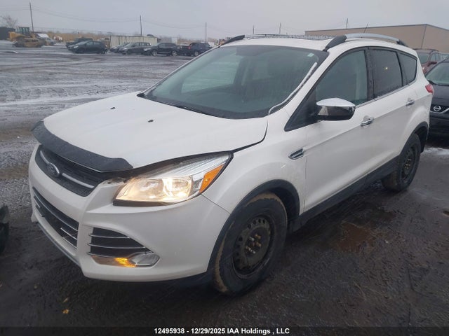 1FMCU0G94FUC47220 Ford ESCAPE SE
