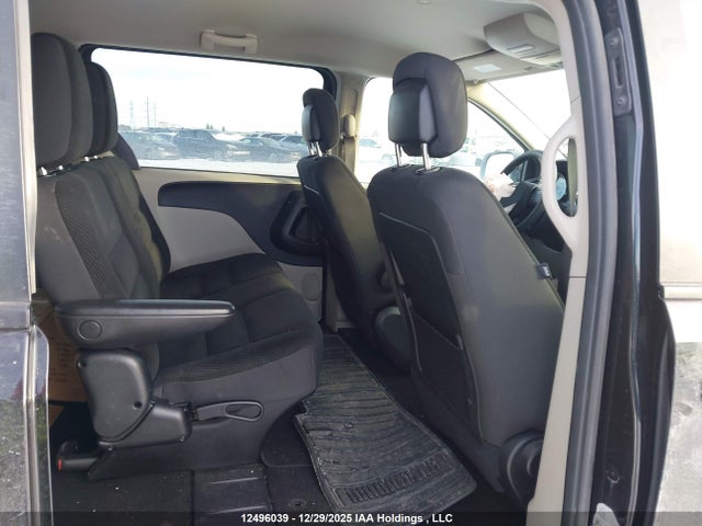2C4RDGBG5KR590431 Dodge Grand Caravan Se