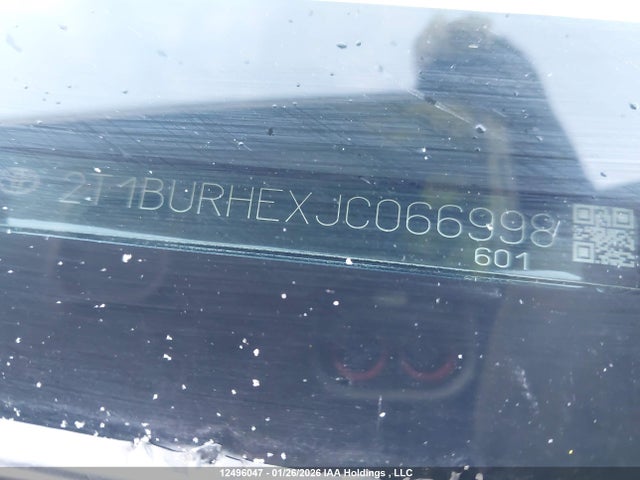 2T1BURHEXJC066998 Toyota COROLLA SE