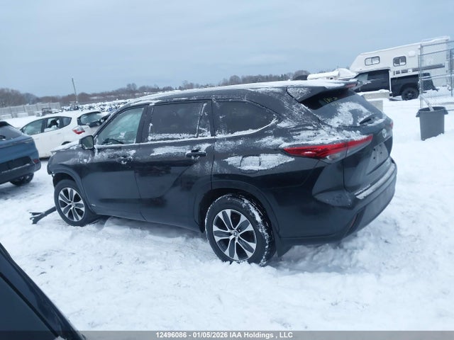 2023 Toyota Highlander Hybrid Hybrid მანქანა იყიდება აუქციონზე, vin: 5TDKBRCH6PS136214, აუქციონის ნომერი: 12496086