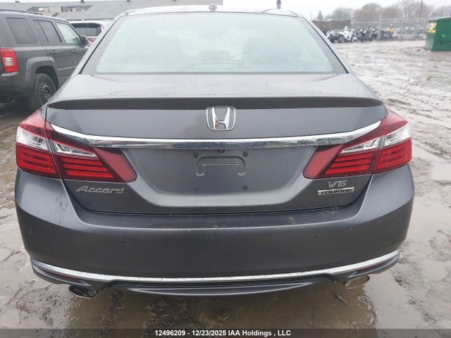 1HGCR3F9XGA801499 Honda Accord Touring