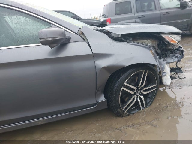1HGCR3F9XGA801499 Honda Accord Touring