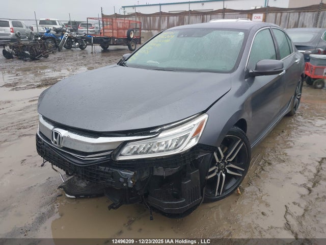 1HGCR3F9XGA801499 Honda Accord Touring