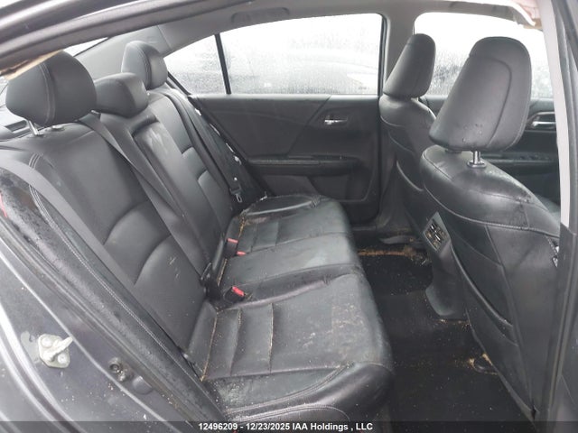 1HGCR3F9XGA801499 Honda Accord Touring