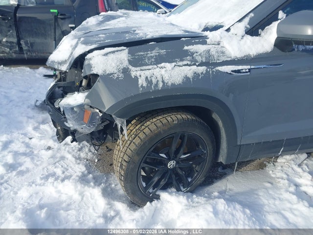 Продажа на аукционе авто 2022 Volkswagen Taos, vin: 3VVLX7B2XNM029396, номер лота: 12496308