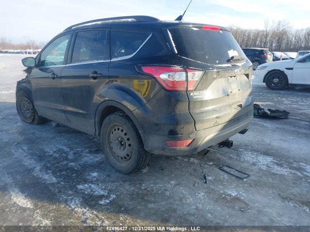 Продажа на аукционе авто 2018 Ford Escape, vin: 1FMCU9HD4JUB57002, номер лота: 12496427