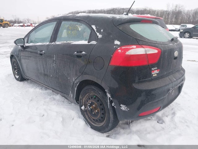 12496546 :رقم المزاد ، KNADM5A33E6925580 vin ، 2014 Kia Rio مزاد بيع