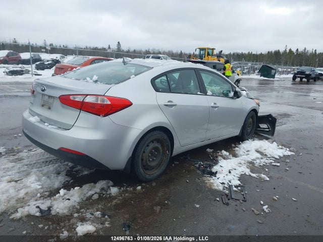KNAFX4A6XF5268045 KIA FORTE LX