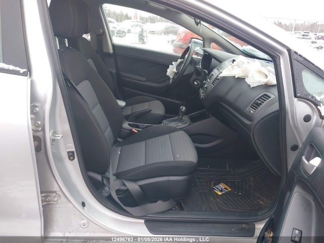 KNAFX4A6XF5268045 KIA FORTE LX