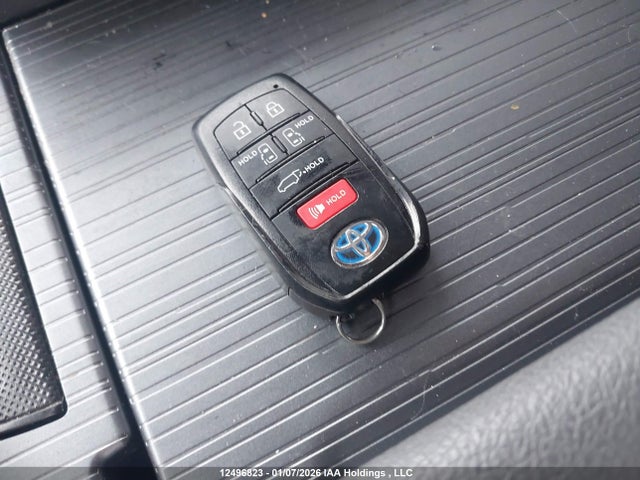 5TDGRKEC1NS104391 Toyota Sienna Le/xle/xse/limited/platinum