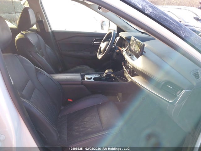 JN8BT3DD5RW450580 Nissan Rogue Platinum