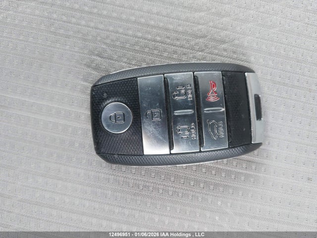 KNDMB5C11L6564206 KIA Sedona Lx/lx+