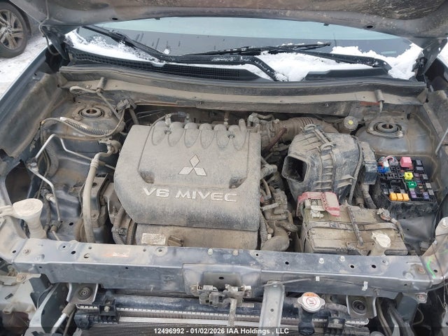 JA4JZ3AX6LJ600375 Mitsubishi Outlander Limited Edition/se/sel